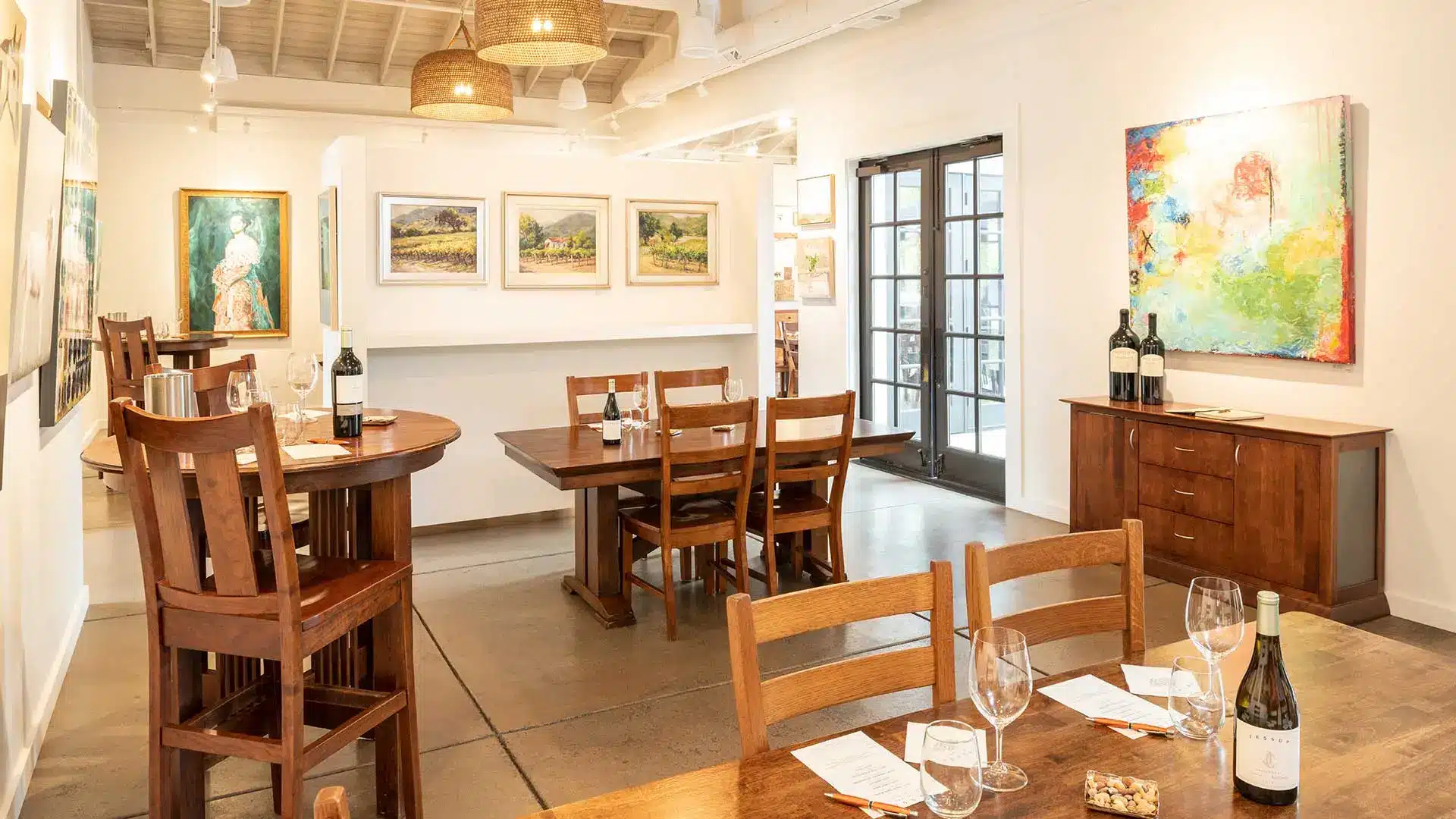 Art-Gallery-and-Wine-Tasting-Yountville